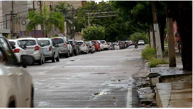 Gasolina a R$ 4,87 em 'Dia Livre de Impostos' provoca filas em posto de Natal