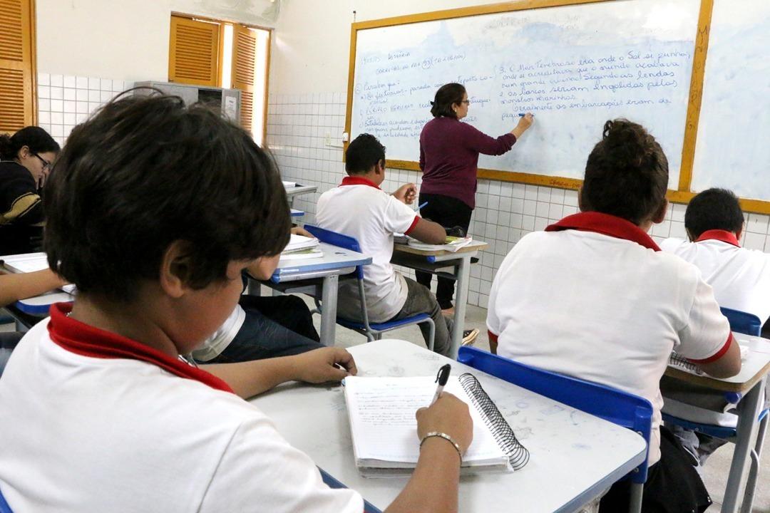 Governo do RN convoca 724 professores temporários; confira lista de convocados