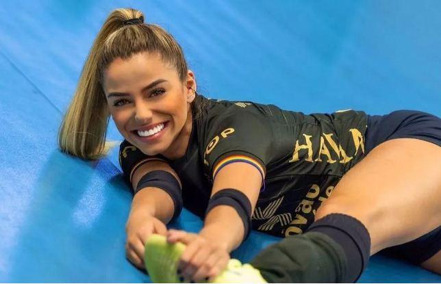 Líbero do Osasco atrai fãs e é jogadora de vôlei com mais seguidores no mundo