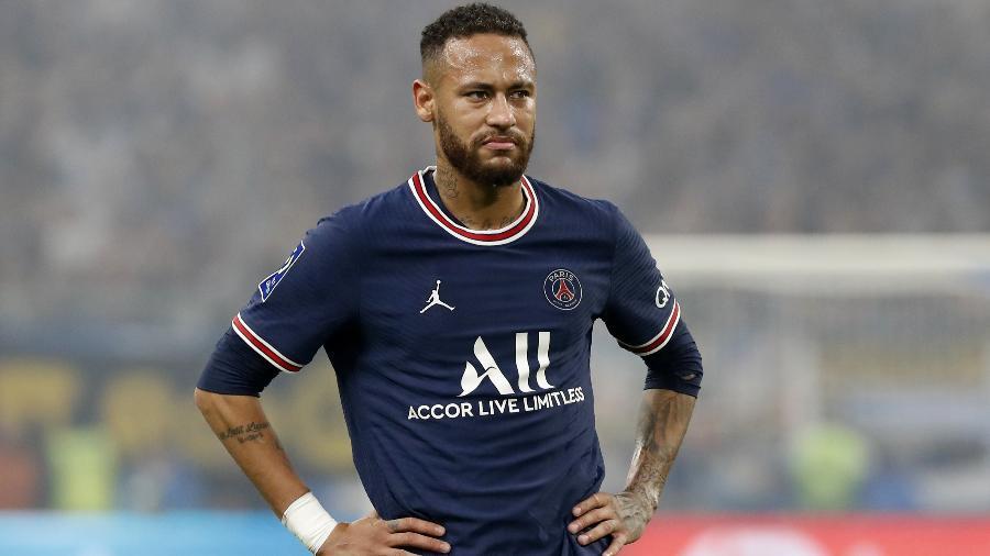 Neymar recebe aviso do PSG de que não está mais nos planos do clube, segundo jornal