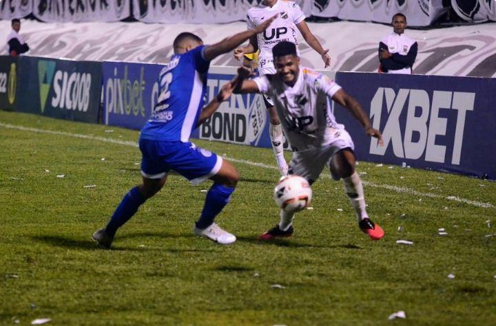 Série C: ABC joga mal e empata em 0 a 0 com o Confiança em casa