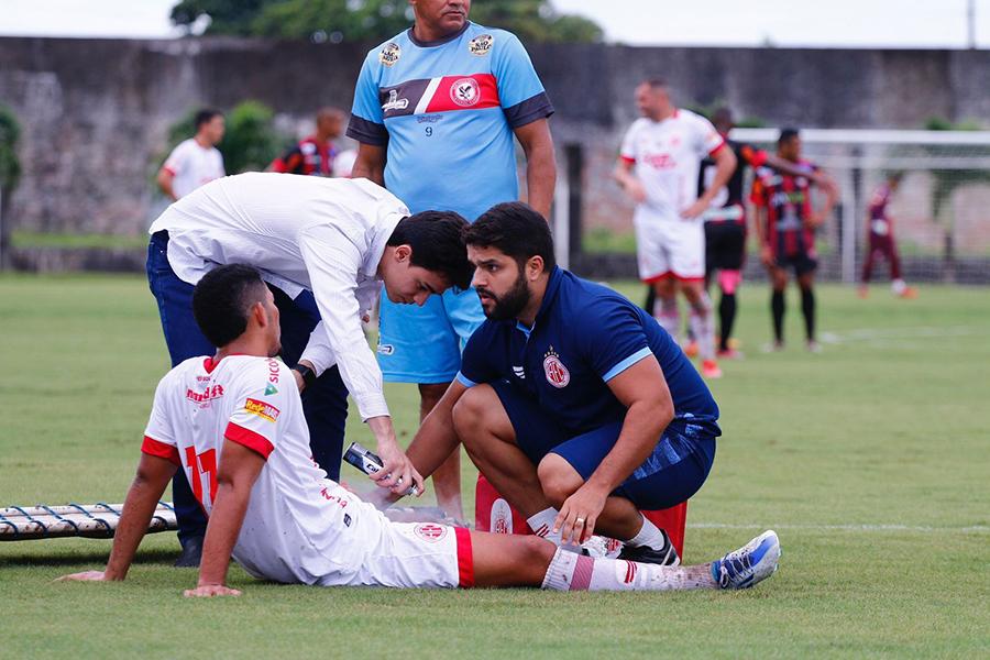 Zé Eduardo sofre lesão no adutor e desfalca o América