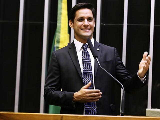 Candidatura de Rafael ao Senado dará margem para vitória fascista, diz Jean