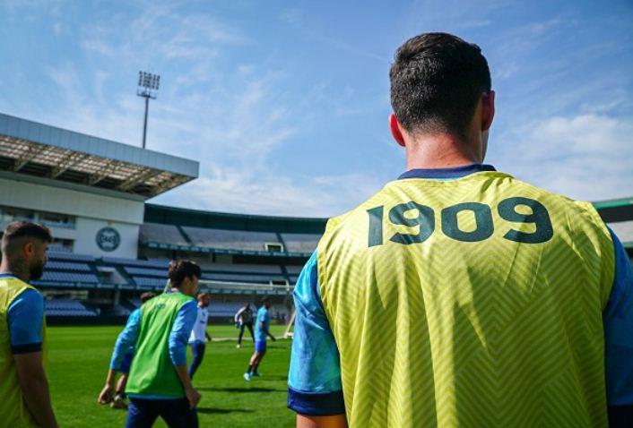 Coritiba e Cuiabá fazem confronto direto contra o rebaixamento no Brasileirão