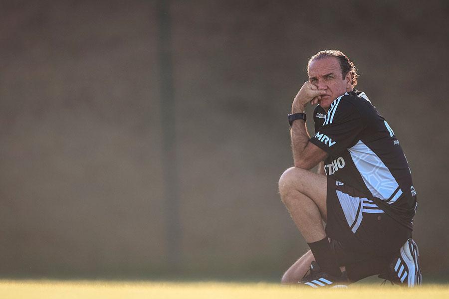 Estreia de Cuca é a grande atração da rodada de hoje