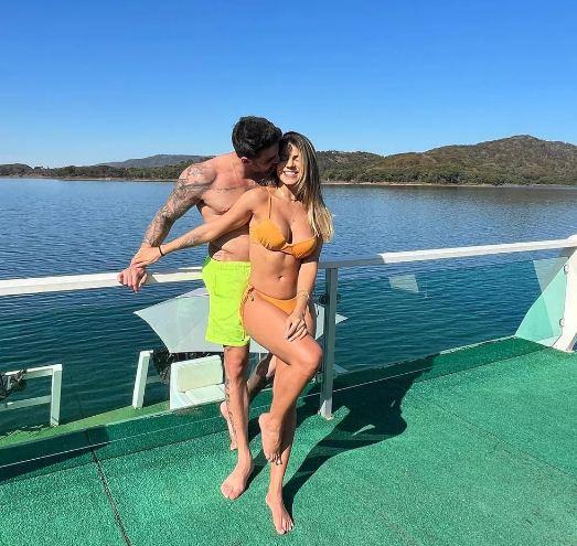 Hariany Almeida desmente gravidez e se diverte com fãs: 'Eles que estão torcendo pra isso'