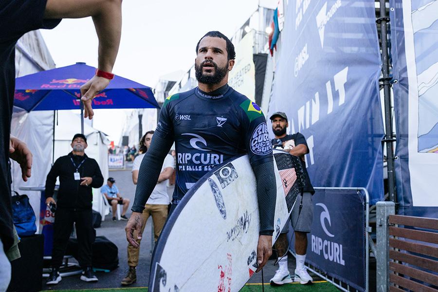 Ítalo Ferreira é eliminado nas quartas de final