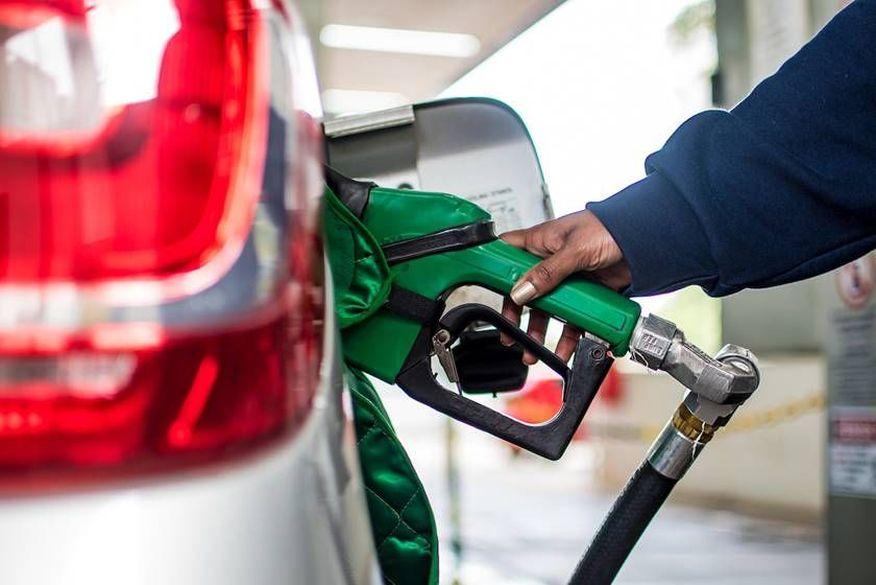 Preço da gasolina cai e começa a ser encontrado por R$ 5,49 em João Pessoa