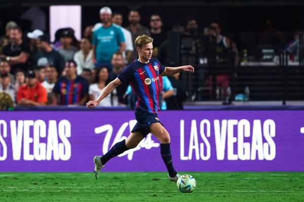 Barcelona levanta suspeita sobre contrato De Jong e pode levar caso à Justiça