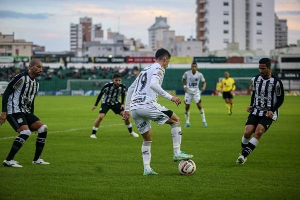 Com o time reserva, ABC perde para o Figueira e fica em sexto