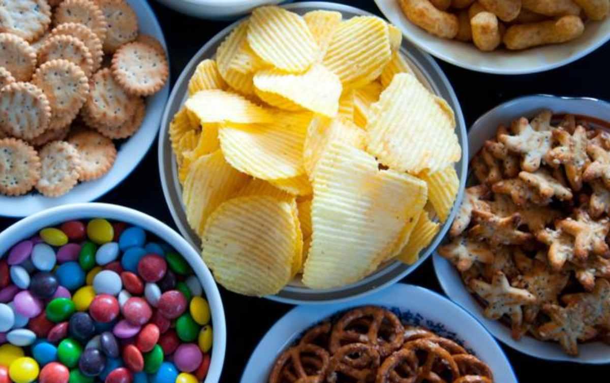 Consumo de alimentos ultraprocessados agrava doenças relacionadas a declínio cognitivo