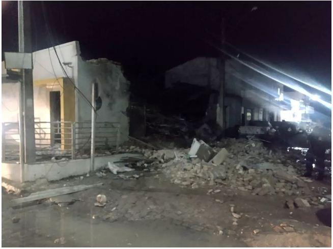 Criminosos armados invadem cidade do Seridó potiguar, fazem moradores reféns e explodem agência bancária