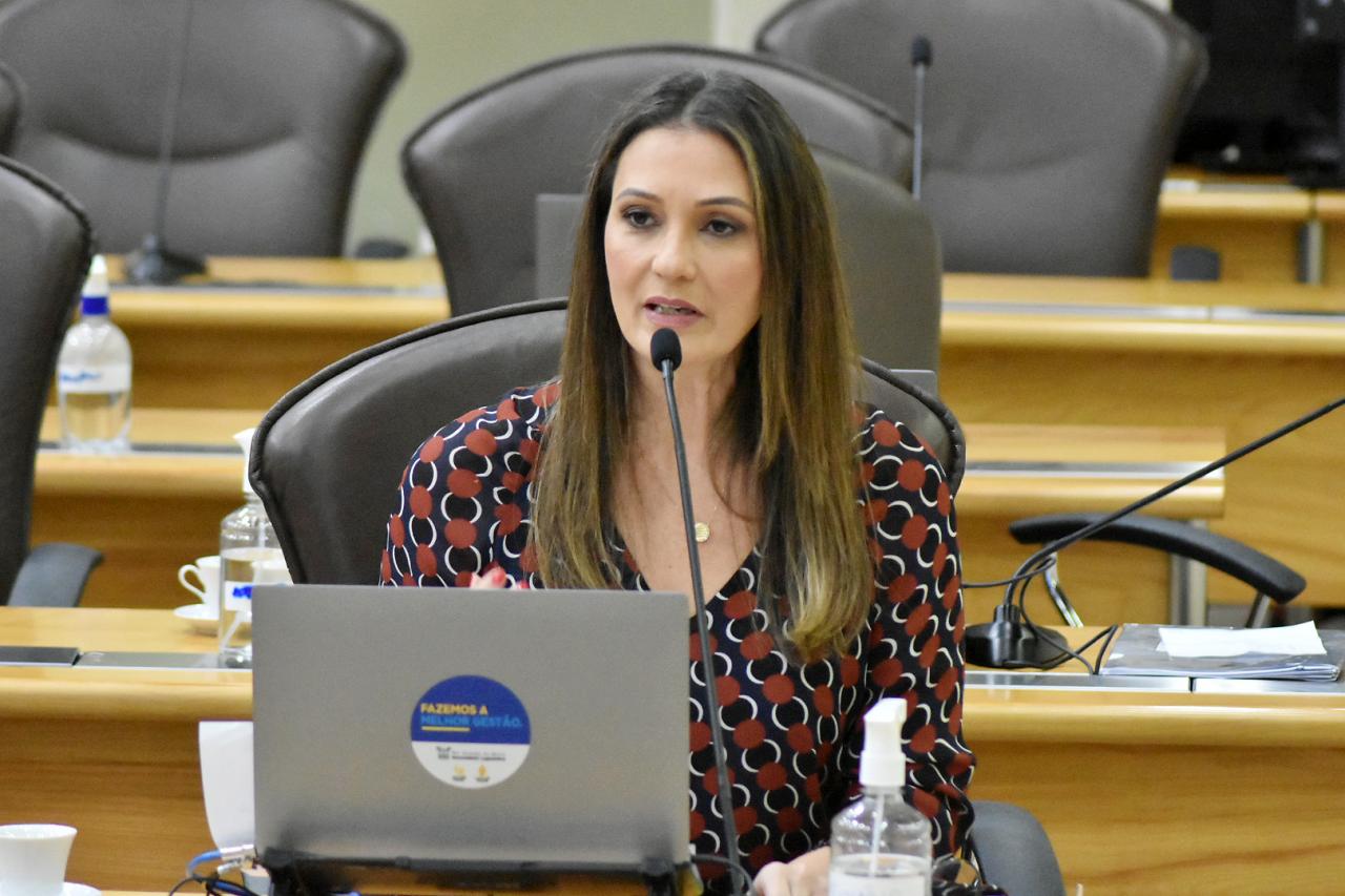 Deputada Cristiane Dantas defende que pauta de proteção à mulher seja ampliada