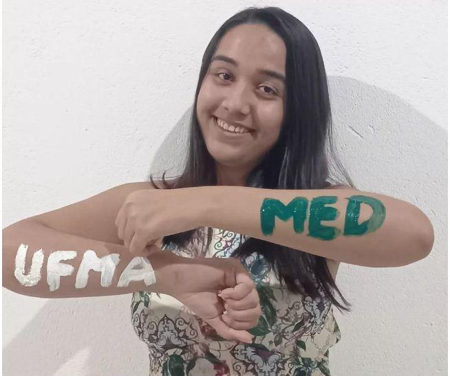 Estudante potiguar faz campanha para cursar medicina no Maranhão após ser aprovada no Sisu: 'Em busca do meu sonho'