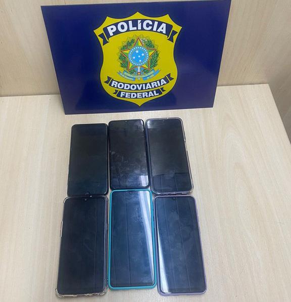 INTEGRANTES DE QUADRILHA ESPECIALIZADA EM FURTO DE CELULARES, EM SHOPPINGS DE NATAL E JOÃO PESSOA, SÃO PRESOS PELA PRF EM SÃO JOSÉ DE MIPIBU