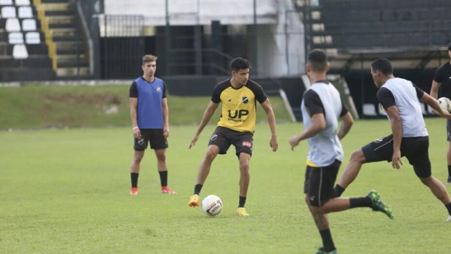Já classificado, ABC busca liderança da Série C contra o Figueirense-SC
