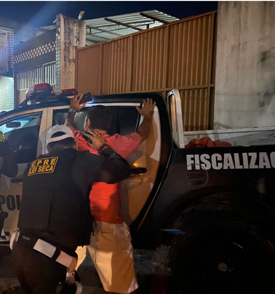 LEI SECA/CPRE EM AÇÃO: FORAGIDO DA JUSTIÇA; PRISÕES POR EMBRIAGUEZ E FLAGRANTE DE MENOR AO VOLANTE SÃO REGISTRADOS DURANTE FISCALIZAÇÃO EM NATAL