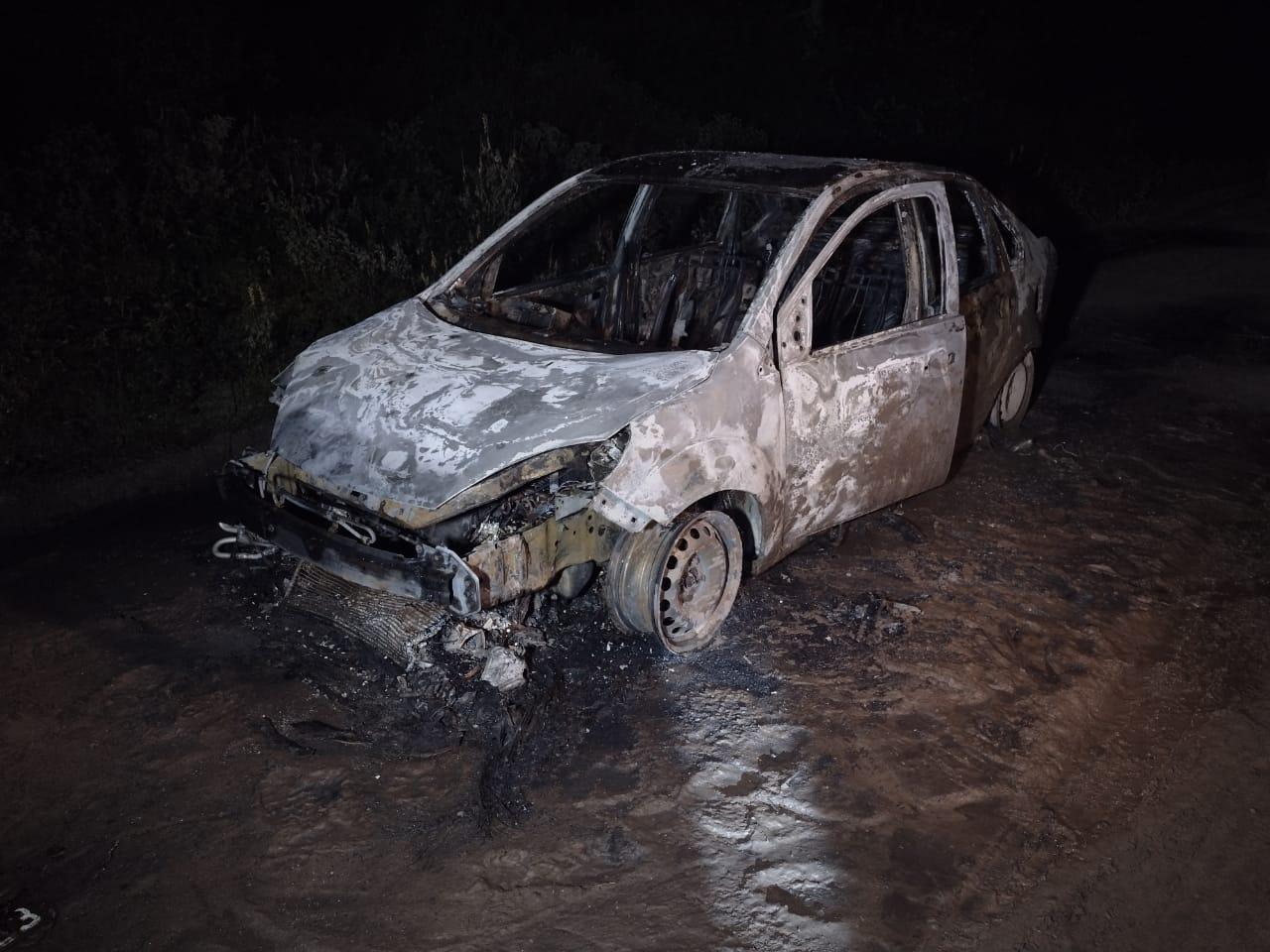 Motorista fica ferido após explosão de carro na Grande Natal