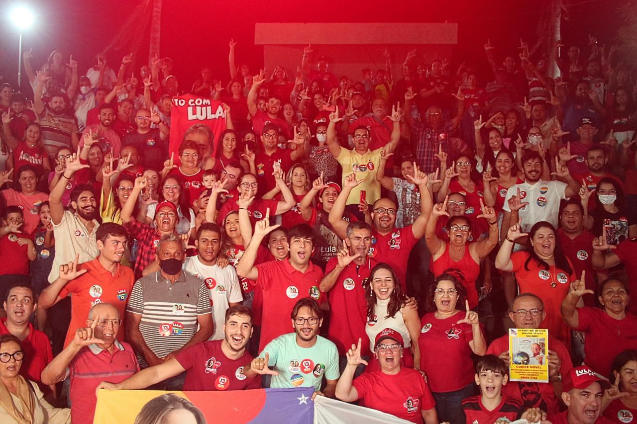 Natália Bonavides e Francisco do PT reúnem centenas de pessoas em Plenária de lançamento das candidaturas em Currais Novos