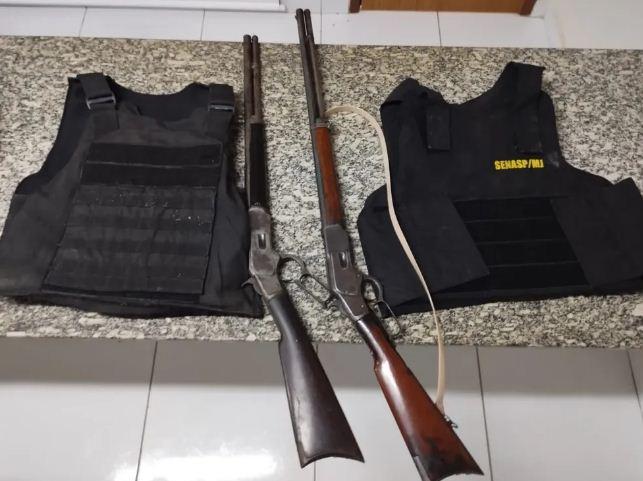 Operação contra quadrilha de roubos a bancos prende homem e apreende armas e explosivos no Alto Oeste do RN
