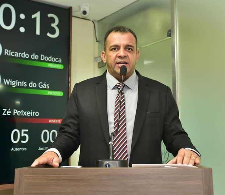 PRÉ-CANDIDATO DO MDB DIZ QUE NÃO DEFINIU APOIO AO SENADO