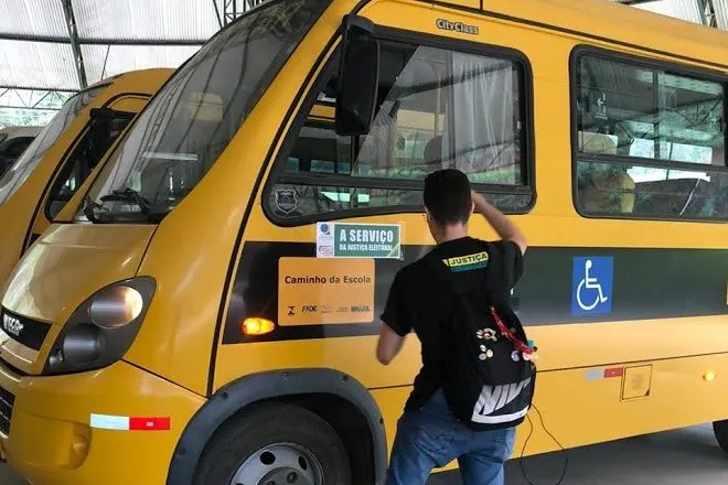 ELEITOR DE NÍSIA FLORESTA, SENADOR GEORGINO AVELINO E AREZ TERÁ TRANSPORTE GRATUITO DISPONÍVEL