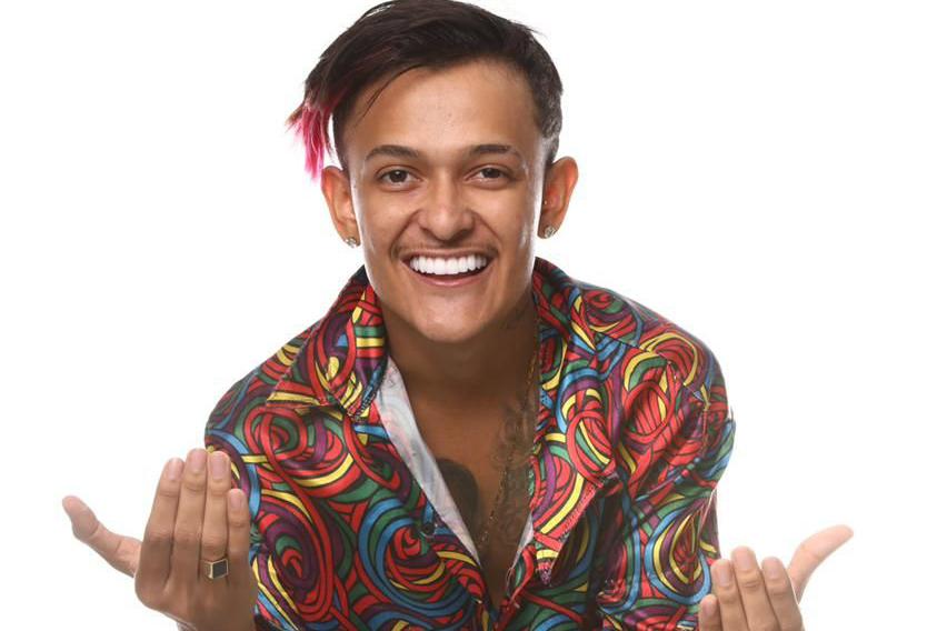 Em estreia no stand-up, Cremosinho se apresenta no Alberto Maranhão