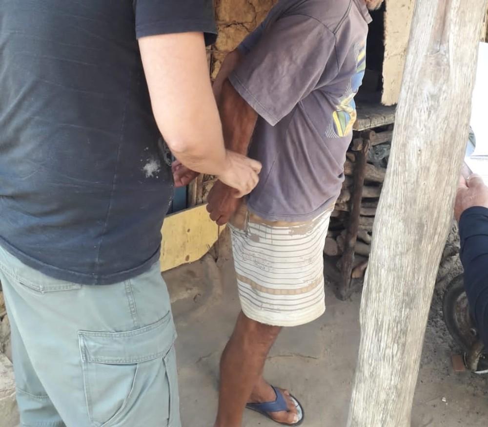 Pai é preso suspeito de estuprar suas duas filhas no Nordeste
