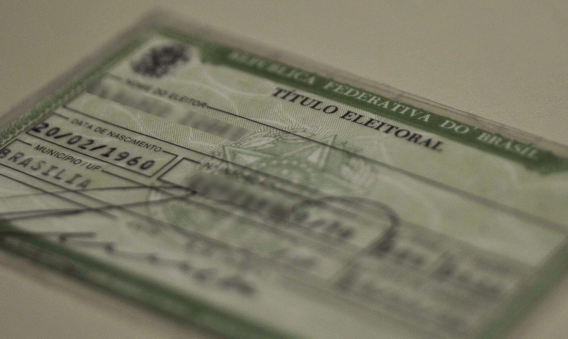 Prazo para tirar versão impressa do título eleitoral termina nesta quinta-feira