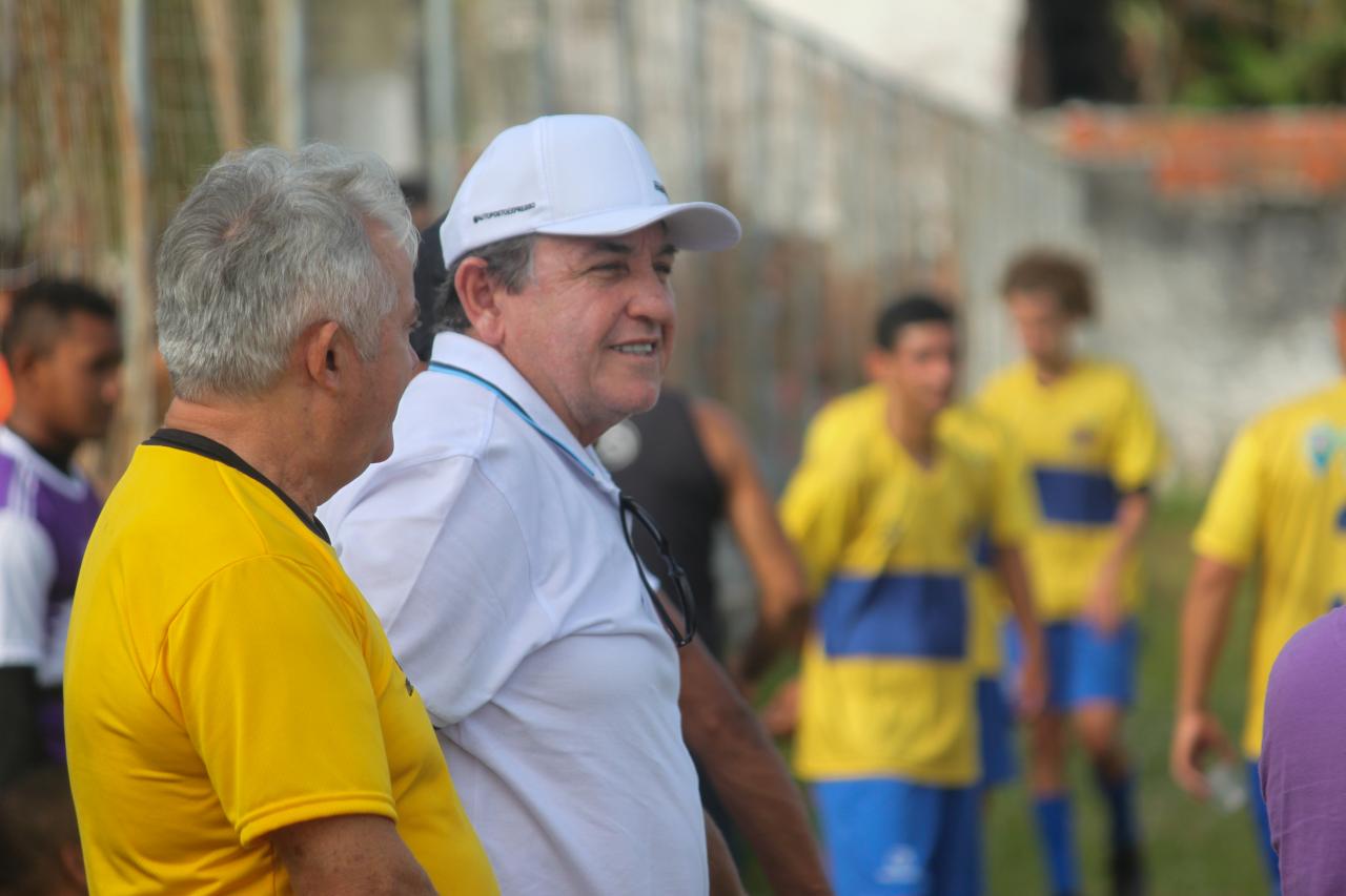 PREFEITO ANTÔNIO FREIRE DÁ O PONTAPÉ INICIAL DA II COPA LUIZ GOLEIRO