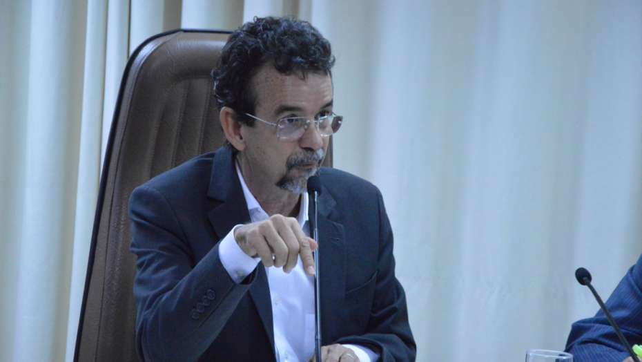 “Serei uma voz na Câmara contra o orçamento secreto”, diz Mineiro