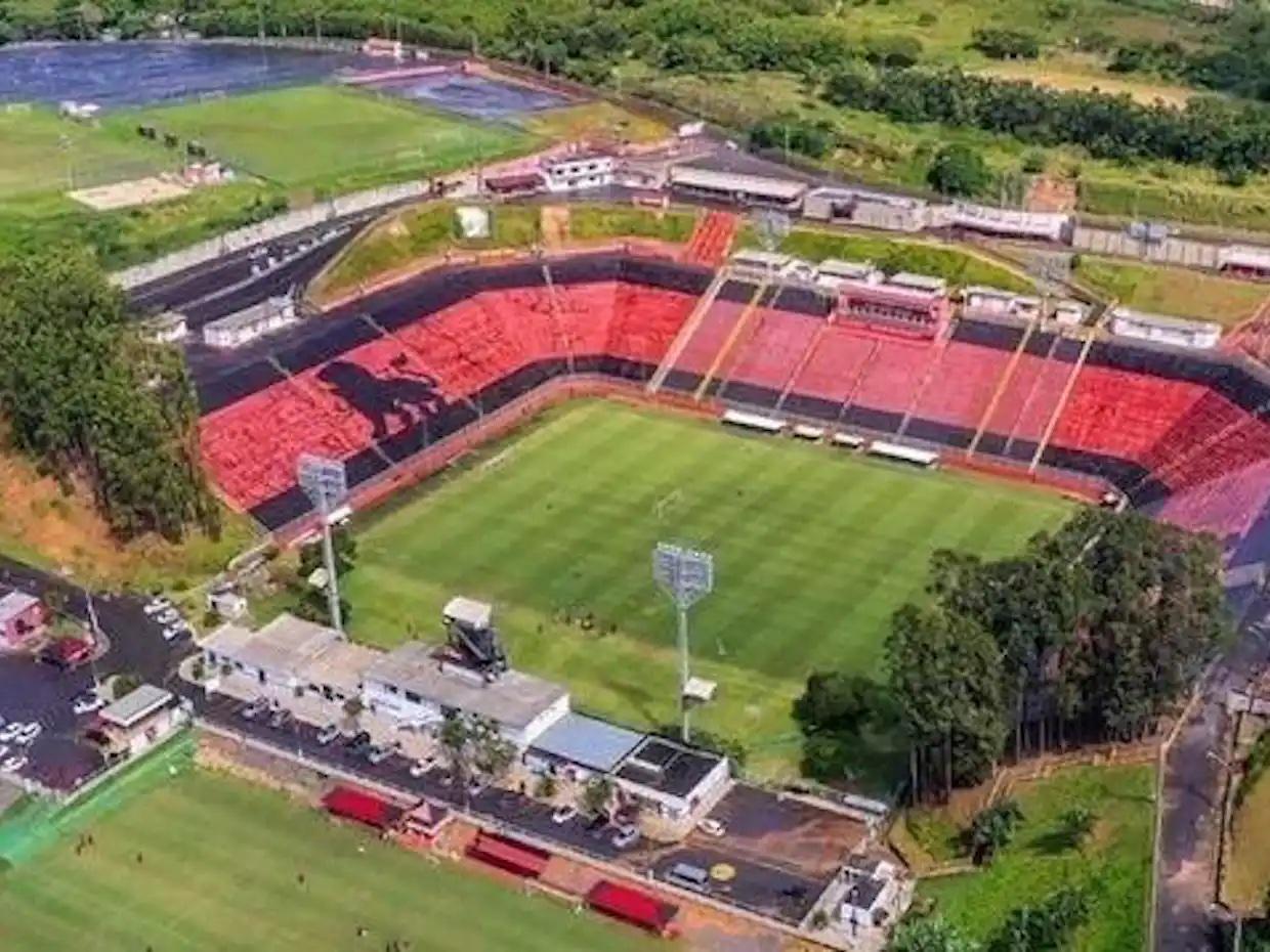Vitória e ABC se enfrentam hoje no Estádio Barradão, em Salvador