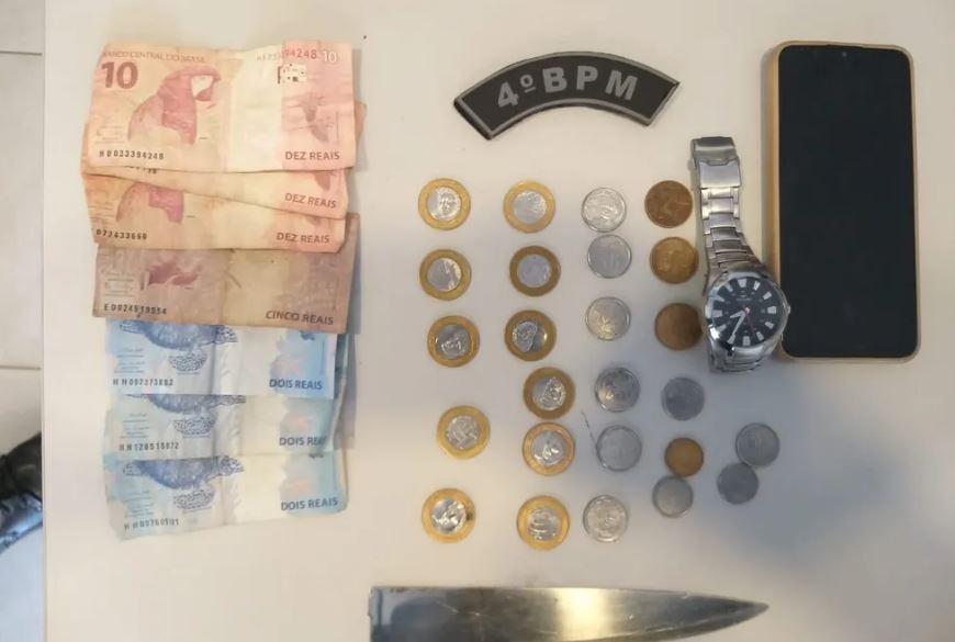 Após assalto a ônibus, policiais prendem suspeito com faca e dinheiro em Natal