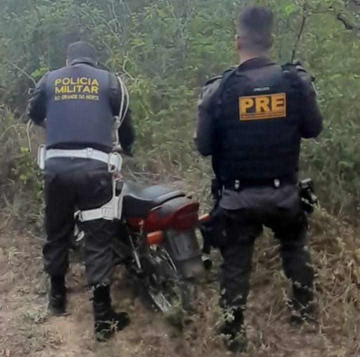 MOTO ROUBADA EM MONTE ALEGRE É RECUPERADA PELO CPRE NA CIDADE DE SÃO JOSÉ DE MIPIBU