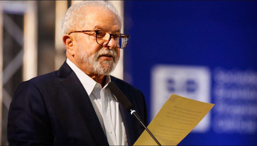 TSE manda Flávio Bolsonaro e Jovem Pan divulgarem resposta de Lula