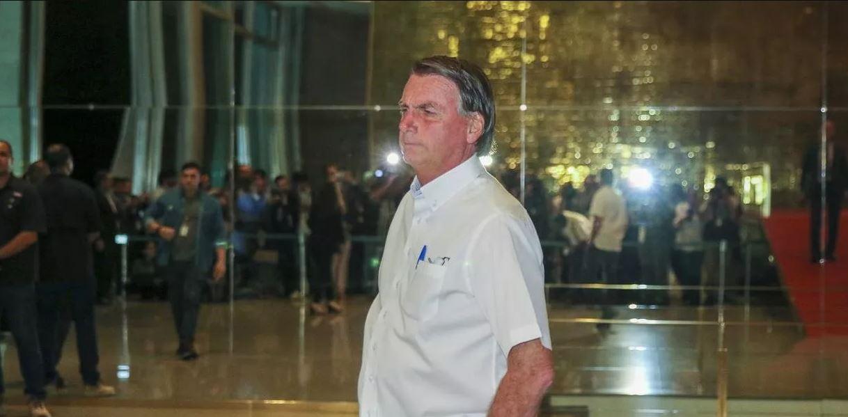 Bolsonaro está quieto porque teme seu futuro na Justiça, dizem aliados