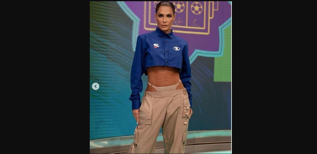 Comentarista da Copa do Mundo na Globo usa look que deixa calclnha à mostra e é detonada nas redes sociais