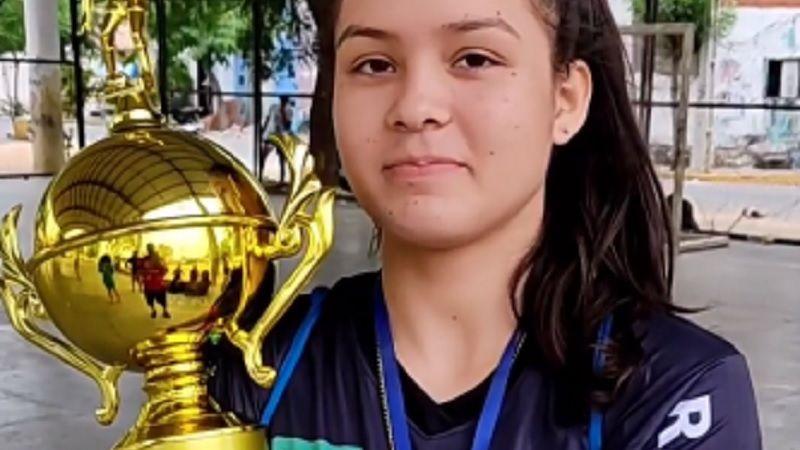 Elas no Esporte: Meninas driblam as dificuldades em times mistos