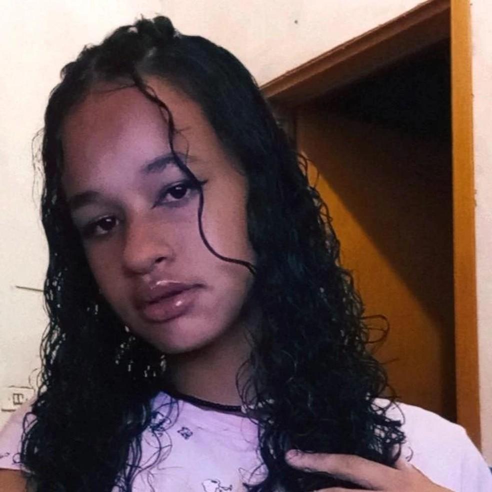 Garota de 15 anos morre após levar choque elétrico tentando ligar ventilador na tomada