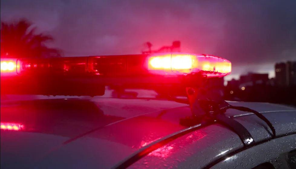 Homem é assassinado a tiros no meio da rua em Parnamirim, na Grande Natal