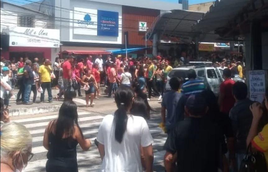 Mulher é morta a tiros no meio da rua no Alecrim, em Natal
