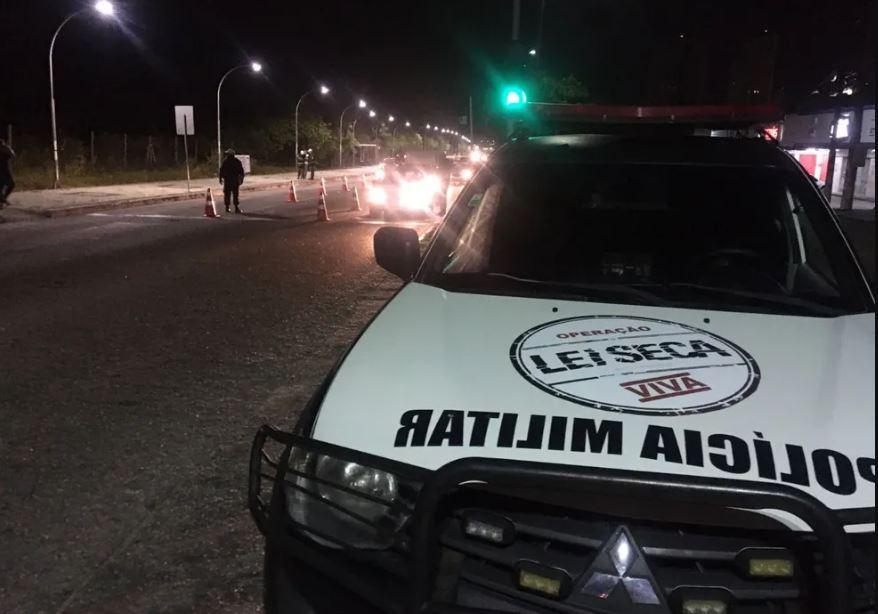 Operação Lei Seca autua 24 motoristas e prende três pessoas por embriaguez ao volante em Natal