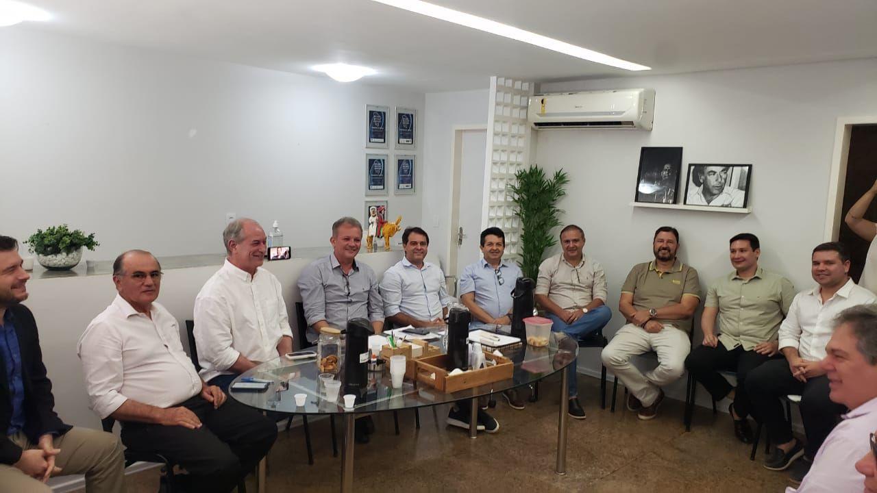 PDT inicia debates para definir apoio ou oposição ao governo Elmano; consenso parece distante
