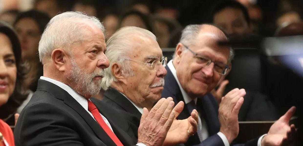 Agentes do GSI abandonam segurança de evento, retiram detectores de metais e equipe de Lula é obrigada a substituí-los