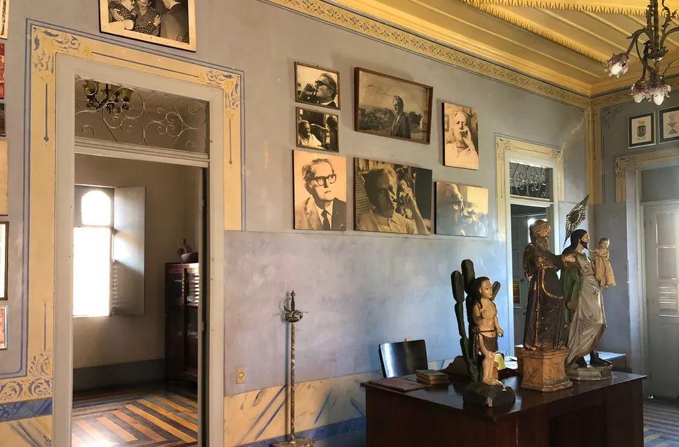 Casa onde morou Câmara Cascudo tem visitas gratuitas até sexta (30) em comemoração ao aniversário do folclorista potiguar