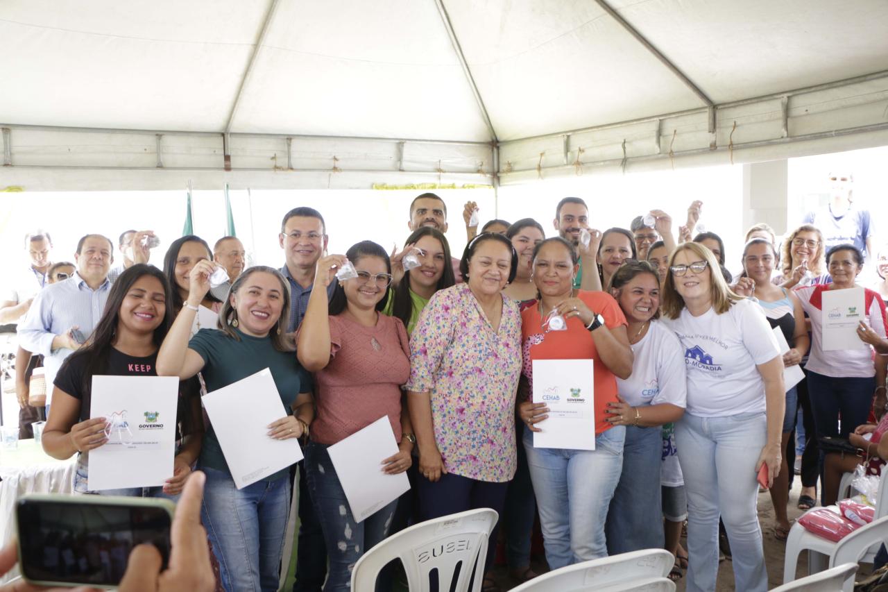 Governo do Estado entrega as primeiras casas do Pró-Moradia