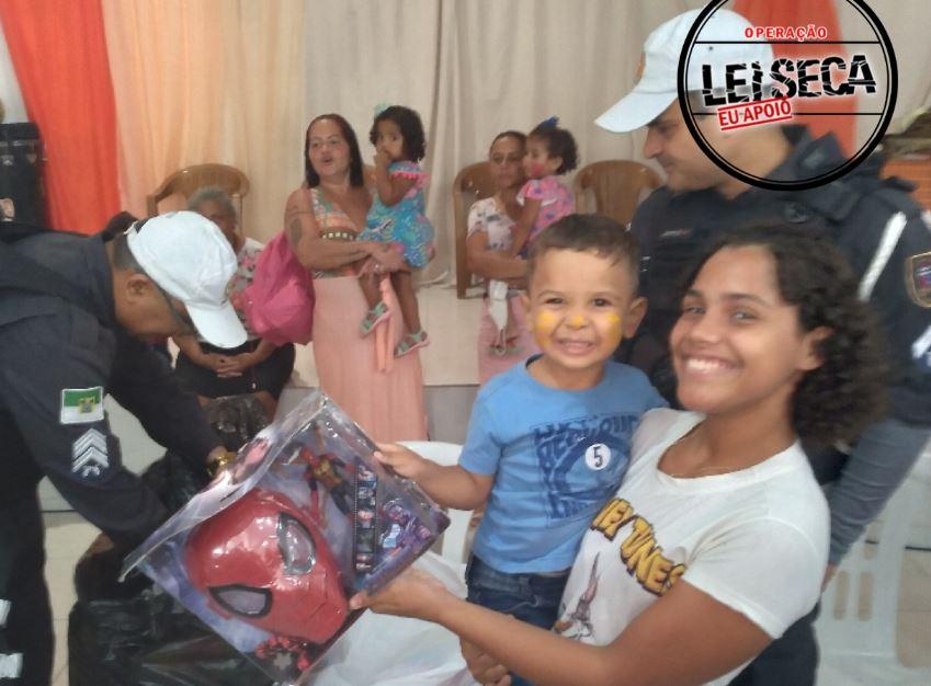 LEI SECA/CPRE REALIZA MAIS UMA AÇÃO SOCIAL E FAZ ENTREGA DE BRINQUEDOS PARA CRIANÇAS NA ZONA NORTE DE NATAL