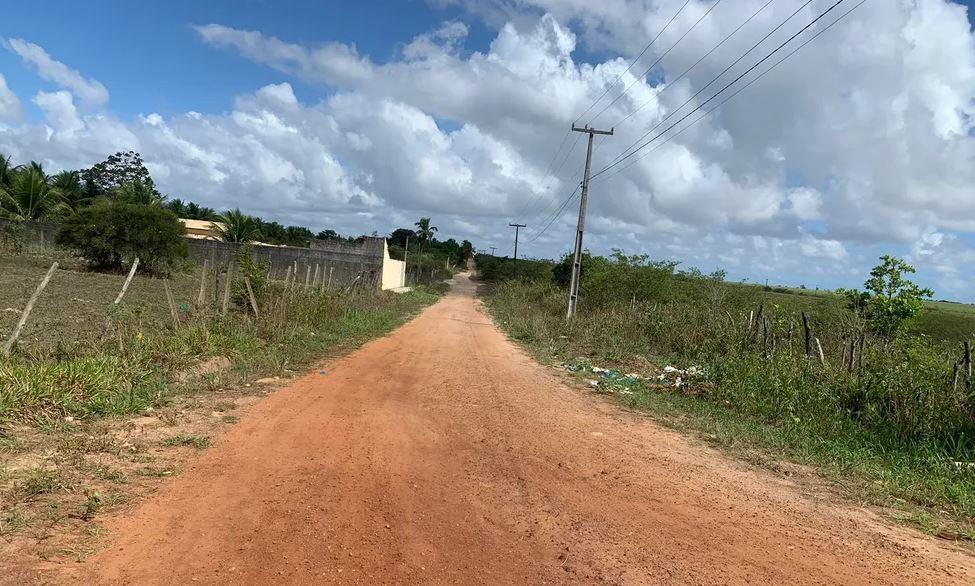 Mulher é encontrada morta com marcas de tiros em matagal na Grande Natal