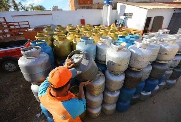 Petrobras anuncia redução no preço do gás de cozinha