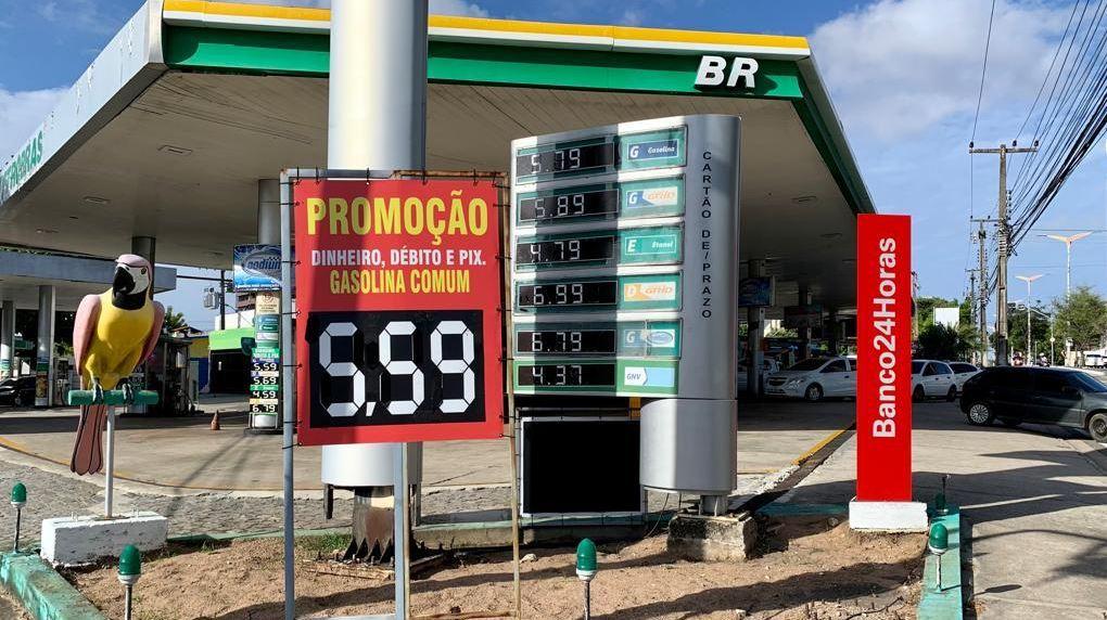 Preço do litro da gasolina aumenta mais de R$ 1 em Fortaleza